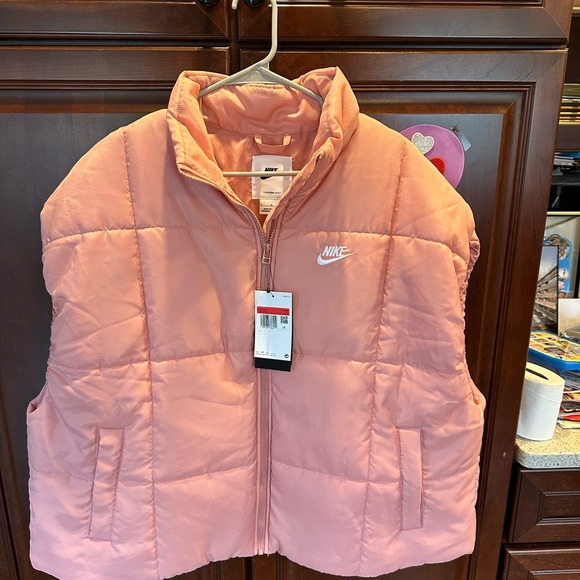 Pink/salmon oversized NIKE puffer vest - Picture 7 of 7